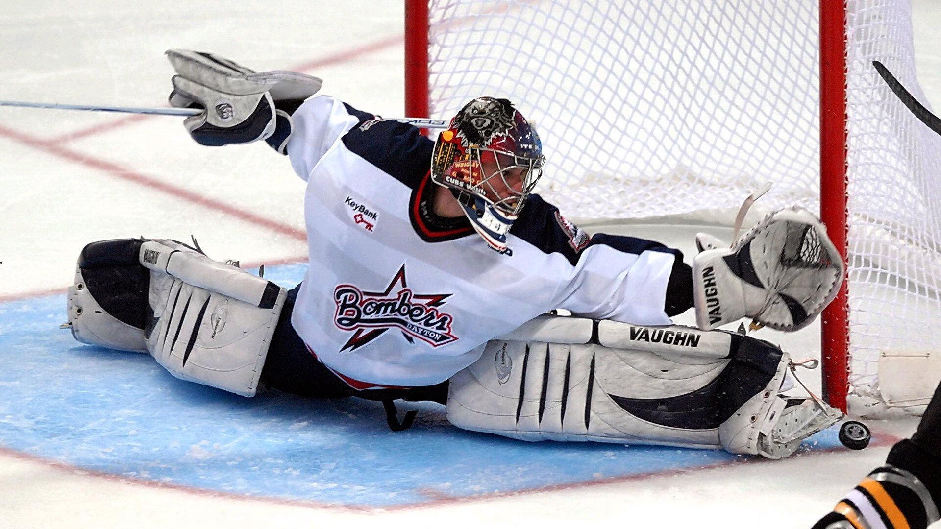 攻守兼备！杨瀚森不惧勇士球员冲击篮筐 长臂成功干扰