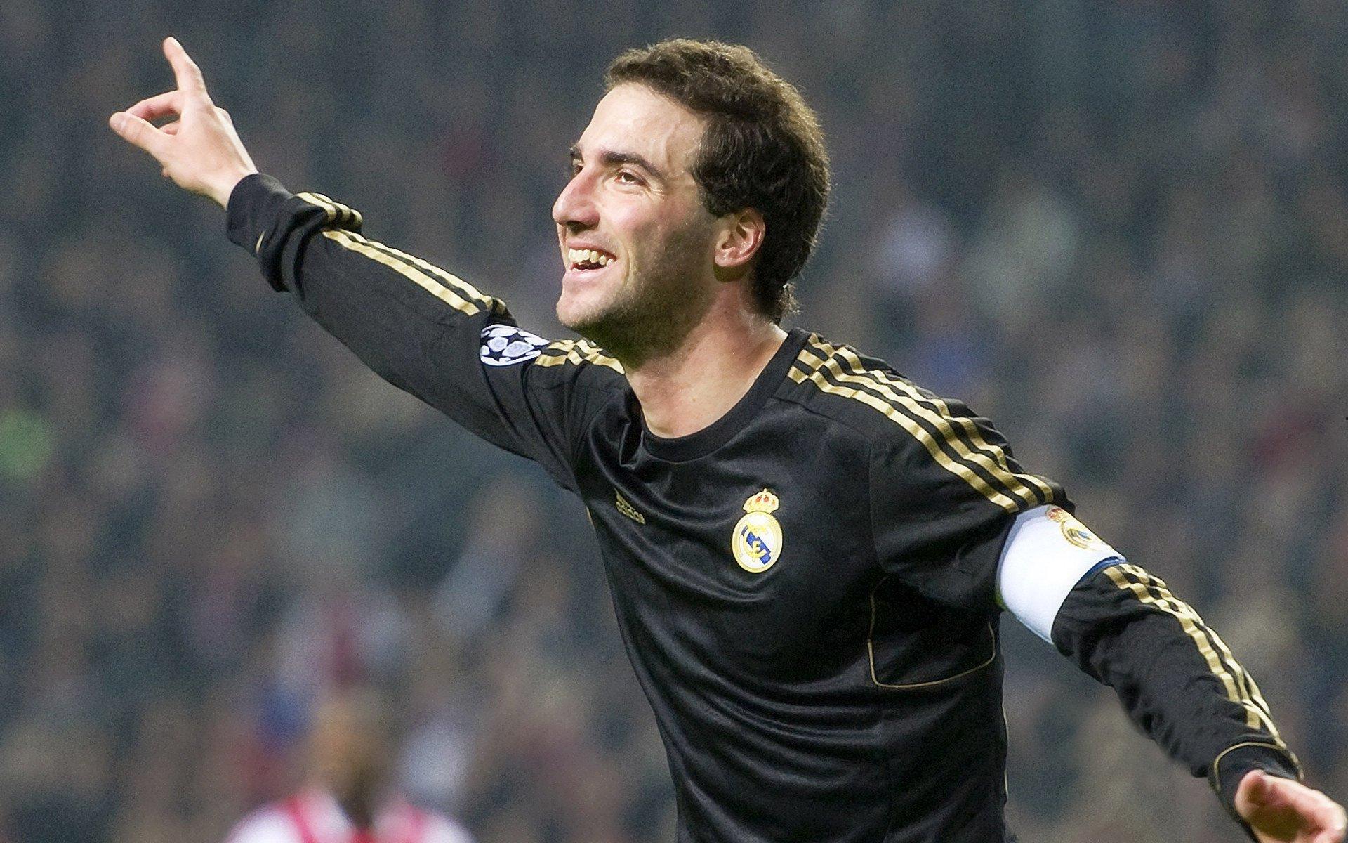 奥客竞彩官网_居勒尔社交媒体温情祝福巴尔韦德27岁生日，皇马队友情谊引球迷热议